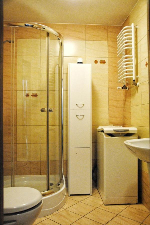 Taniespanie Rokietnica Rokietnica  エクステリア 写真