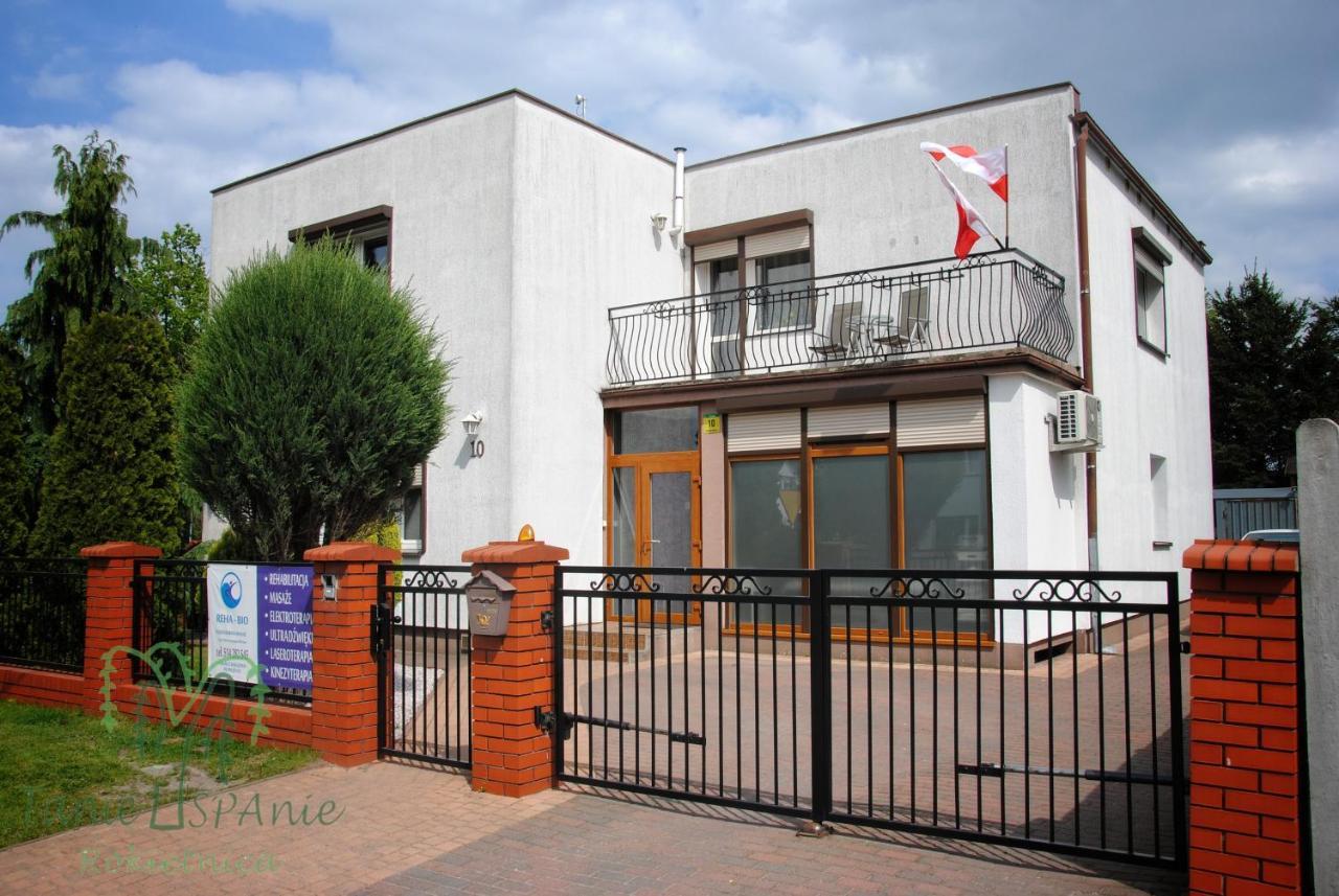 Taniespanie Rokietnica Rokietnica  エクステリア 写真