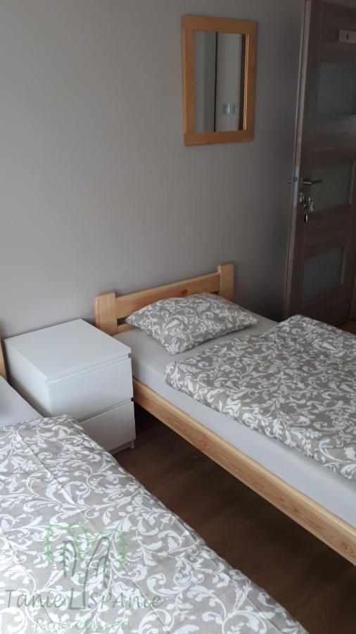 Taniespanie Rokietnica Rokietnica  エクステリア 写真