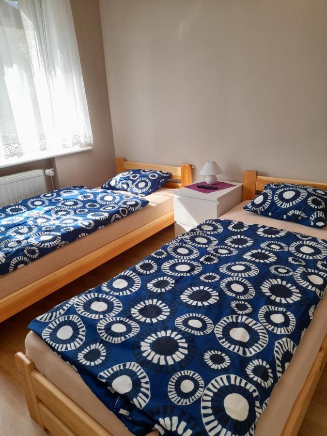 Taniespanie Rokietnica Rokietnica  エクステリア 写真