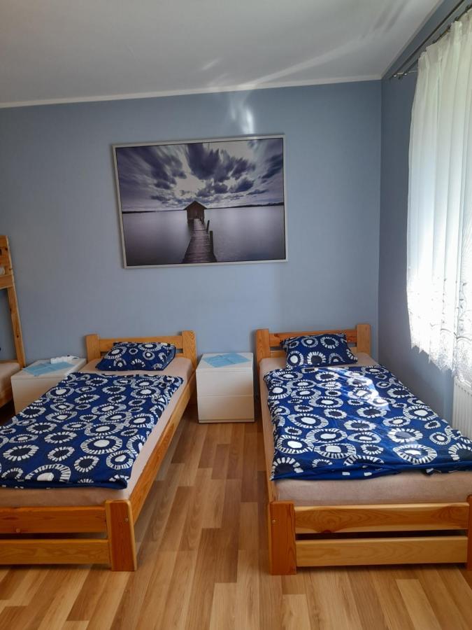 Taniespanie Rokietnica Rokietnica  エクステリア 写真