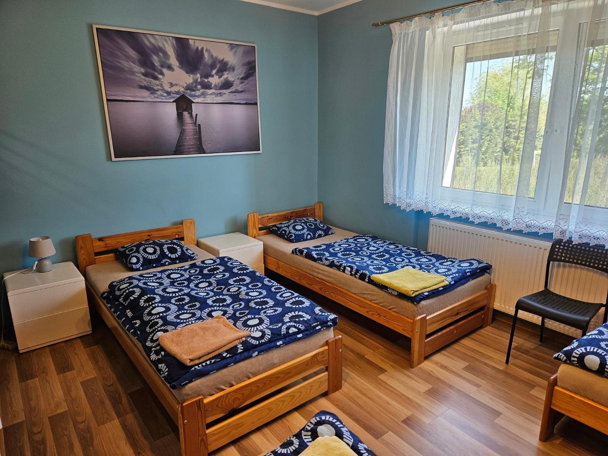 Taniespanie Rokietnica Rokietnica  エクステリア 写真